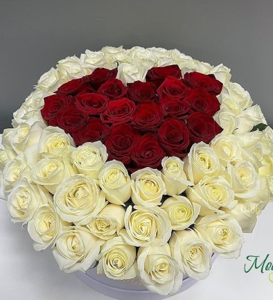 101 бело-красная роза с сердцем в коробке 2 Фото 394x433